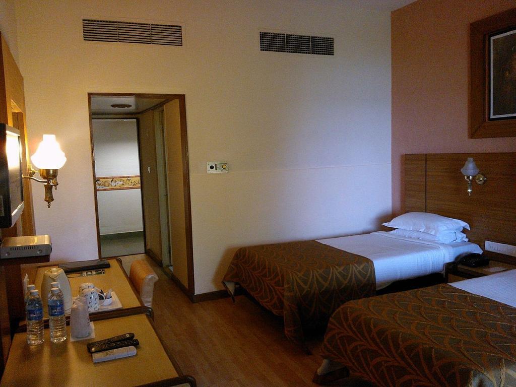 Hotel Lake View Ashok Bhopal Exterior foto